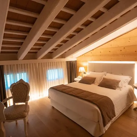 Borghetto San Biagio Relais 4* ティエーネ