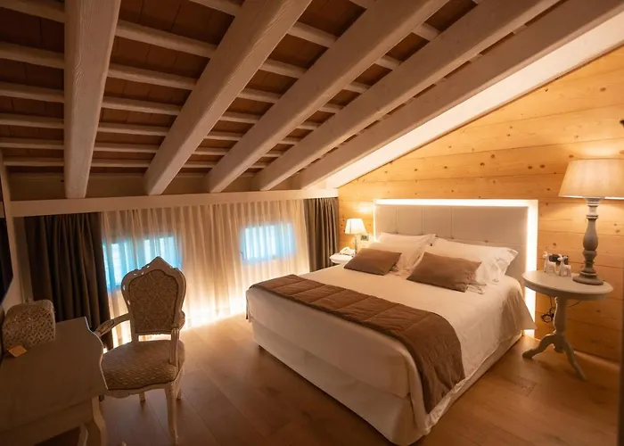 Borghetto San Biagio Relais 4* ティエーネ