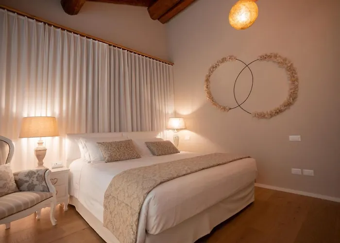 ベッド・アンド・ブレックファスト Borghetto San Biagio Relais 4*