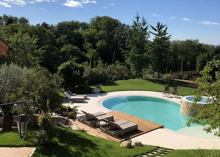 Borghetto San Biagio Relais 4* ティエーネ